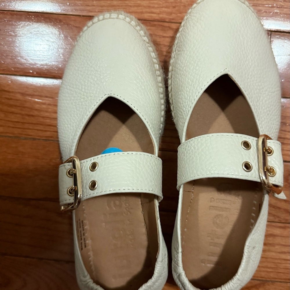 Cream Alpargatas with Buckle